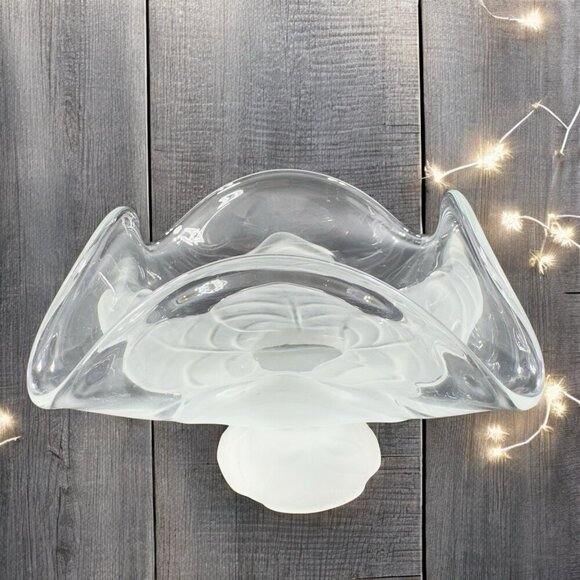 Viking Art Glass Epic Leaf Compote in Crystal Satin Frosted Clear Dish Bowl VTG - Picture 1 of 13